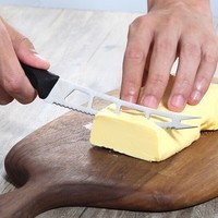 Нож для масла и сыра Victorinox SwissClassic Butter and Cream Cheese черный 6.7863.13B