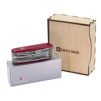 Фото Подарочная коробка Victorinox для ножа SwissChamp