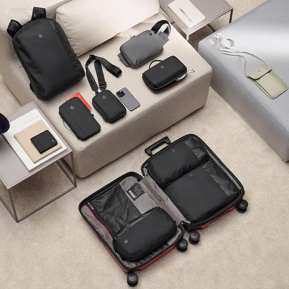 Органайзер для кабелей Victorinox Travel Essentials Black Vt653375