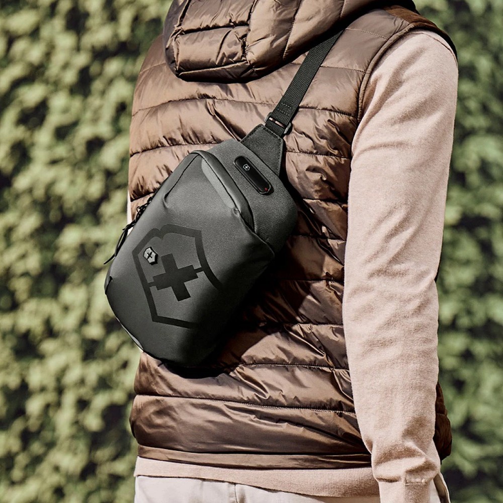 Сумка на пояс Victorinox Touring 2.0 Black 5 л Vt612128