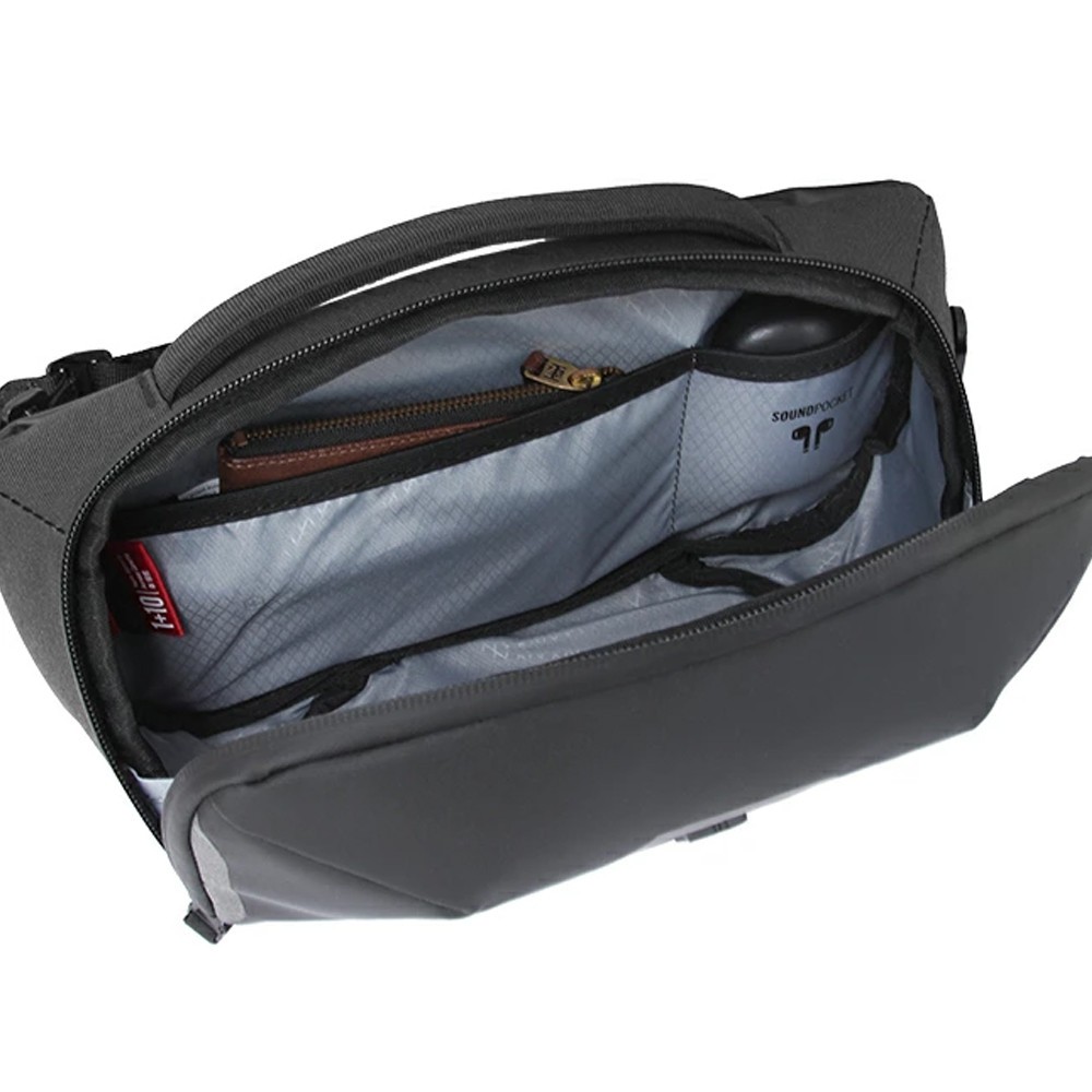 Сумка на пояс Victorinox Touring 2.0 Black 5 л Vt612128