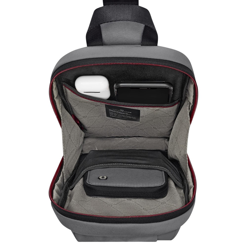 Монорюкзак Victorinox Travel Essentials Frost Grey Vt653385